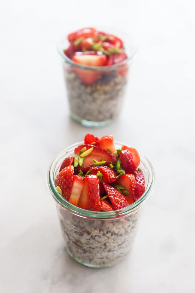 5-Ingredient Quinoa Breakfast Pots