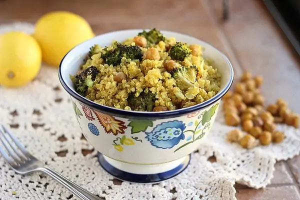 Moroccan-Spiced Quinoa with Roasted Broccoli and Chickpeas - WendyPolisi.com