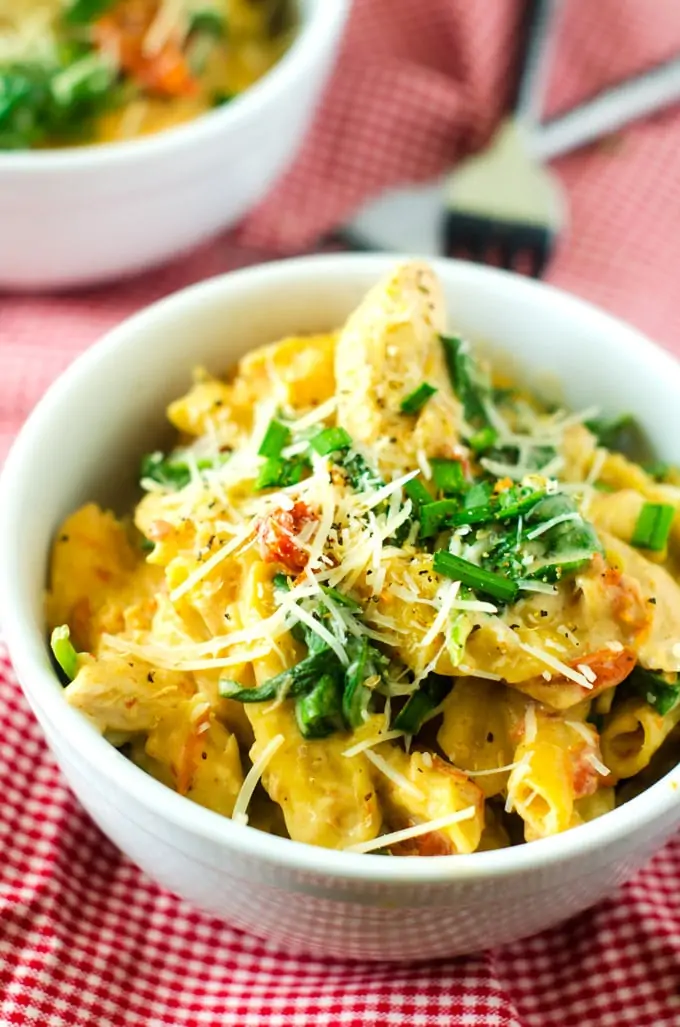 Slow Cooker Penne with Chicken, Spinach & Sun Dried Tomatoes