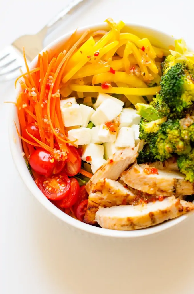 Roasted Golden Beet & Broccoli Salad Bowl with Chicken - This easy to make salad bowl is packed with nutrients and so delicious! Packed with vegetables your body will thank you.