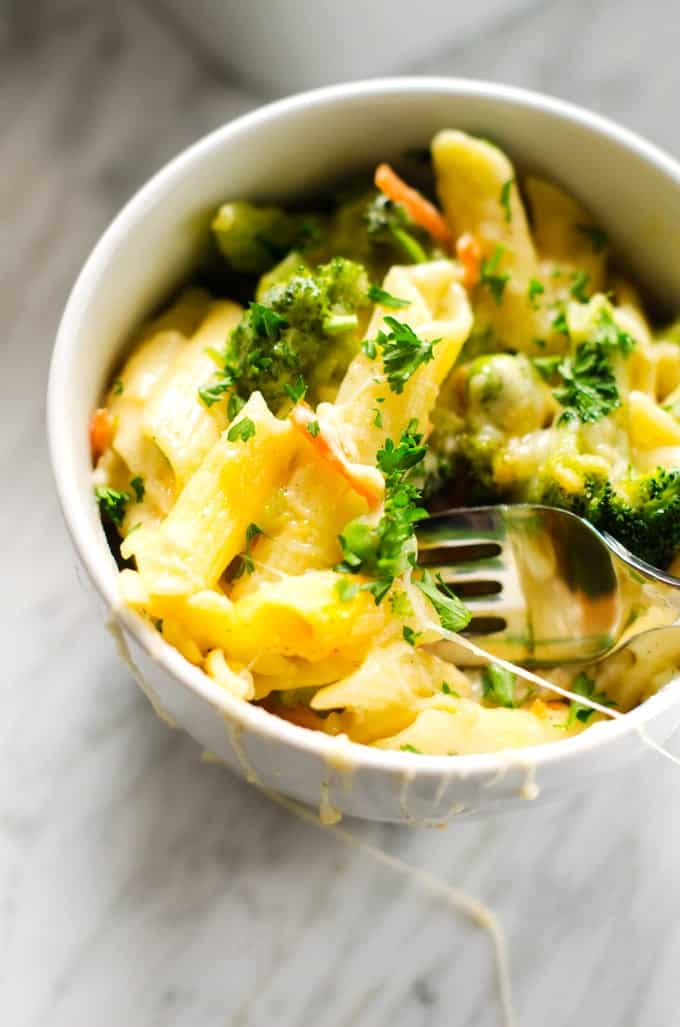 Ultimate Veggie Mac n Cheese - This is Mac n Cheese all grown up! Packed with veggies and a blend of Grand Cru®, Havarti and Sharp Cheddar. Sharp, silky and oh so creamy! - WendyPolisi.com