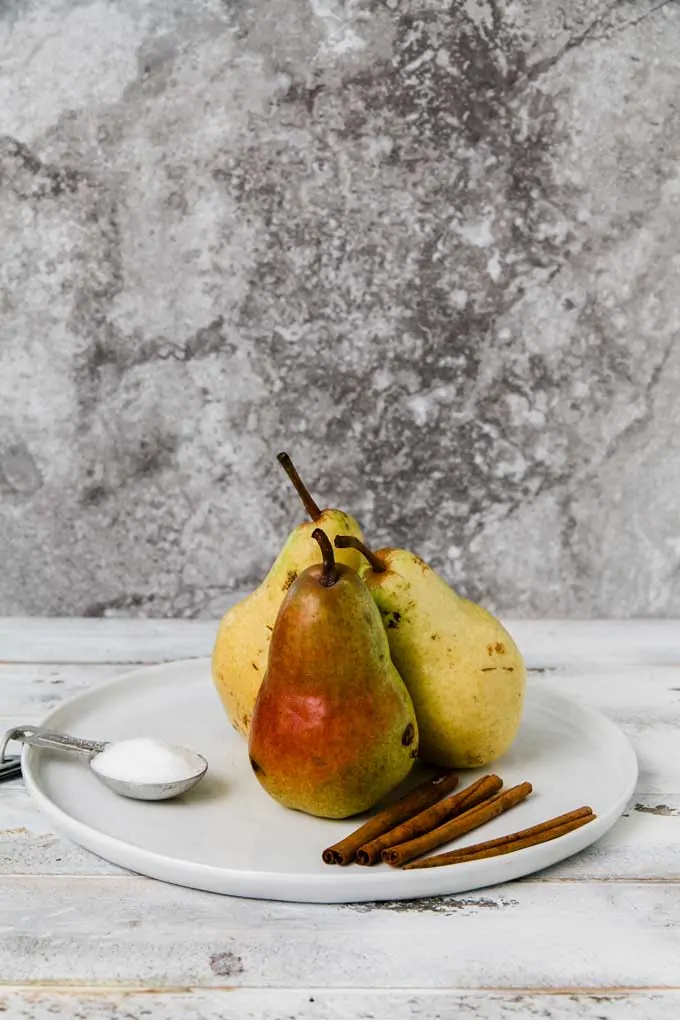 cranberry-spice-poached-pears_1