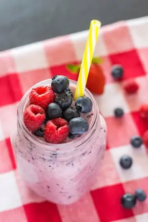 triple-berry-smoothie-3a
