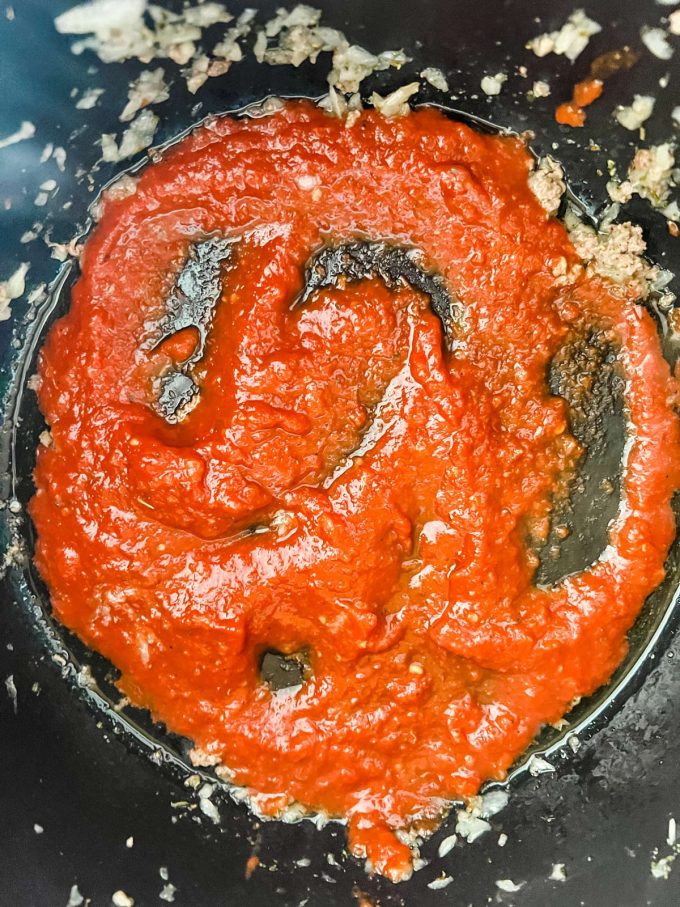 Marinara in a slow cooker.