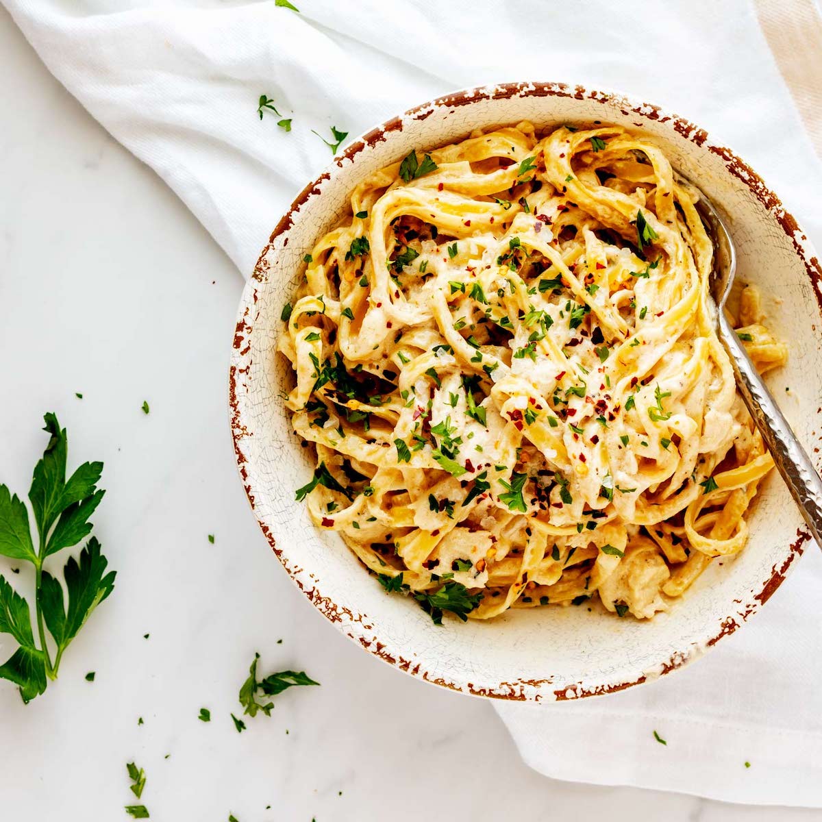 Slow Cooker Chicken Alfredo Pasta with Cream Cheese